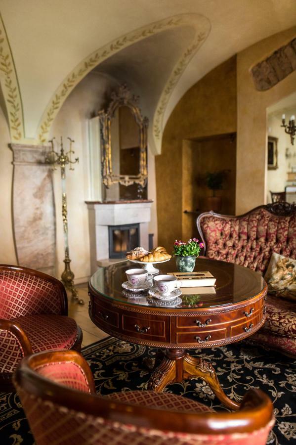 Апартаменти Antique Old Town Studio By Urban Rent Вільнюс Екстер'єр фото